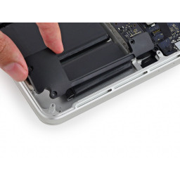 MacBook Pro 13-дюймовый дисплей Retina, конец 2013 года, замена левого динамика